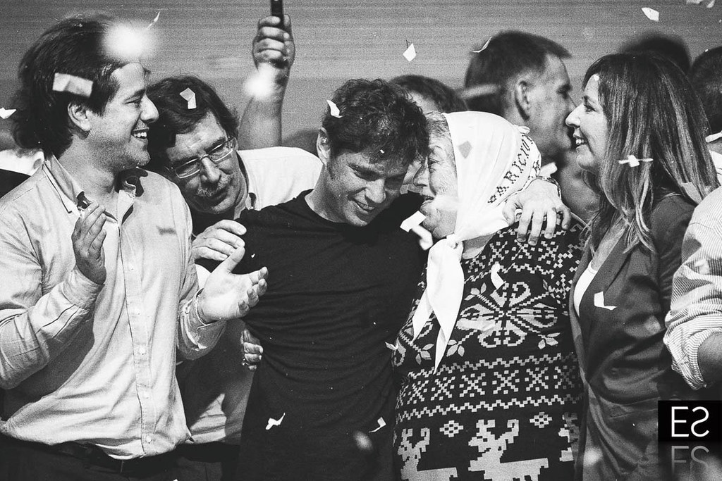 Fotógrafo Estanislao Santos - Estanislao Santos fotógrafo | Registro fotográfico: Kicillof y acto público en Buenos Aires, Argentina