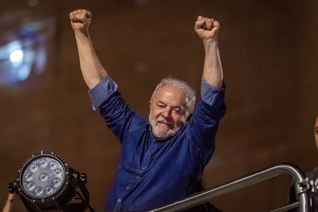 Fotógrafo Estanislao Santos - Estanislao Santos fotógrafo | Registro fotográfico: Lula Da Silva frente a la multitud en Brasil