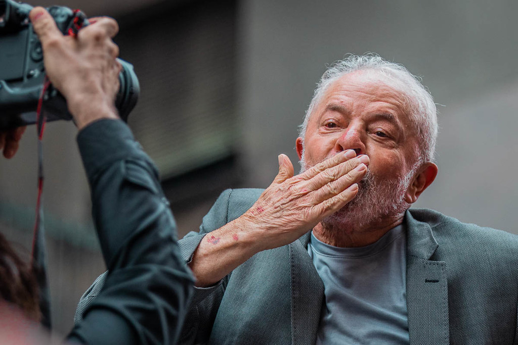 Fotógrafo Estanislao Santos - Estanislao Santos fotógrafo | Registro fotográfico: Lula Da Silva frente a la multitud en Brasil