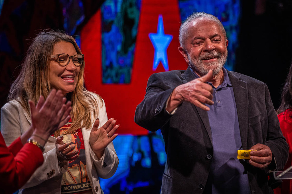 Fotógrafo Estanislao Santos - Estanislao Santos fotógrafo | Registro fotográfico: Lula Da Silva frente a la multitud en Brasil